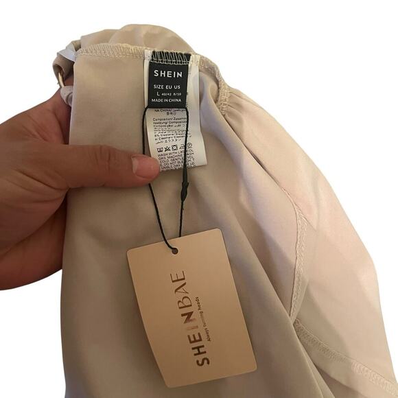 Shein Asymmetrical Neck Off Shoulder Beige Top Size Large NWT - Picture 4 of 4